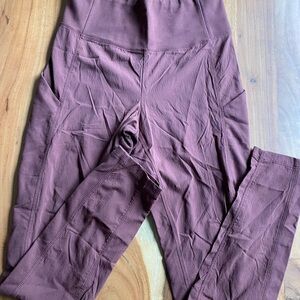 Athleta Trekkie Hybrid Crop Tight